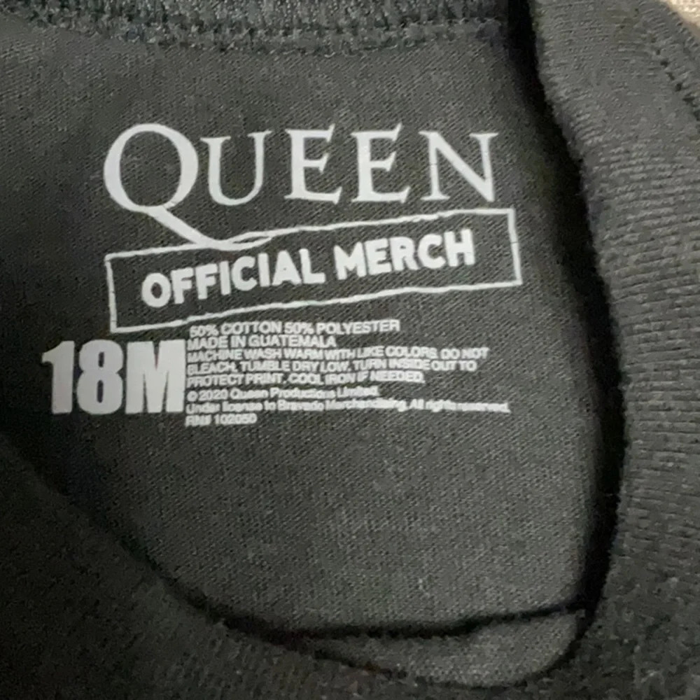 Queen - Picture 3 of 3